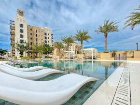Trophy Jumeriah Pearl Retreat with Great Pool & Gym in Madinat Jumeriah Living